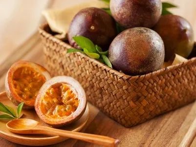 十大女生公认最好闻的男士淡香水,香水什么味道好闻男生