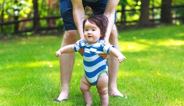 孩子走路的注意事项,小孩走路必经八个阶段