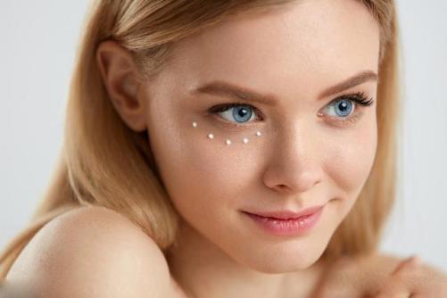 去眼部脂肪粒的最好方法,祛眼部脂肪粒最有效的方法