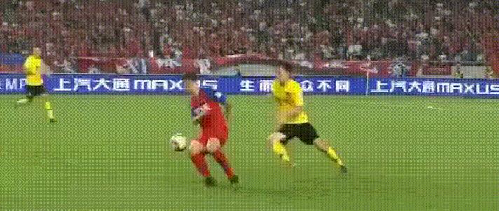 中国足球爆笑动态图,中国足球动画爆笑名场面