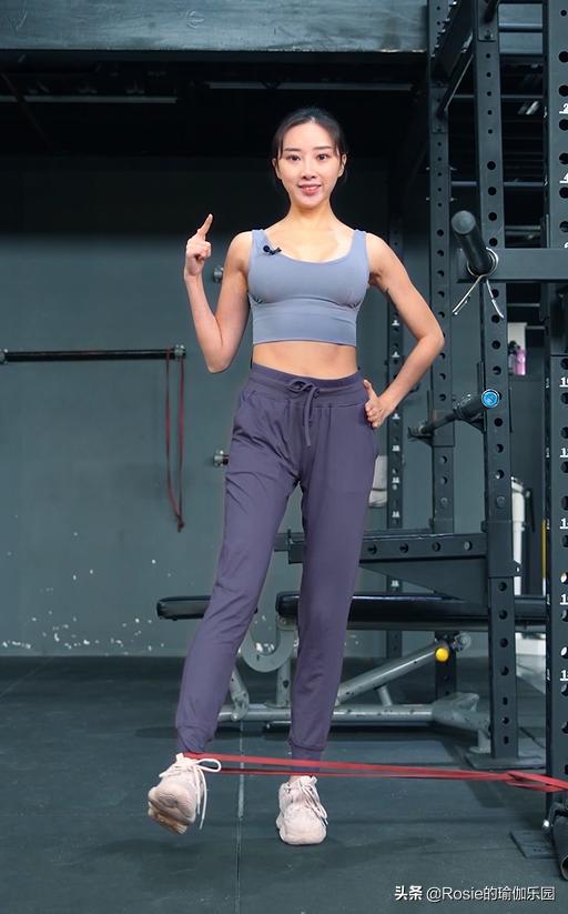 久坐臀两侧不舒服怎样练,臀平怎么练