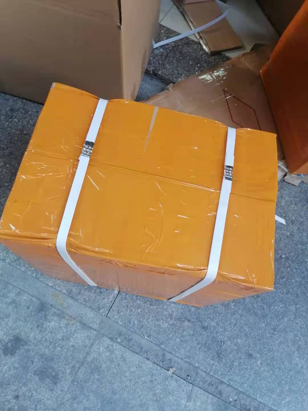 化妆品怎么邮寄到英国,广州进口清关意大利化妆品