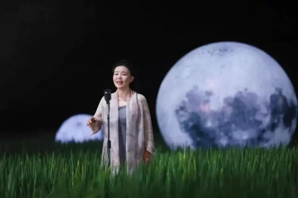 出手不凡电影播放,出手不凡演出现场