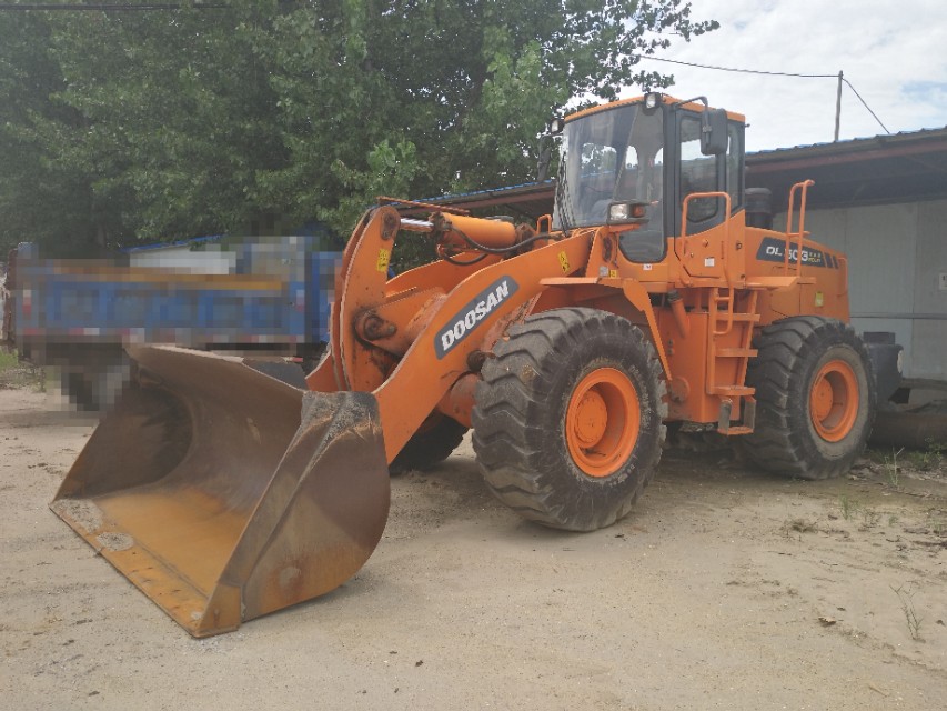 斗山装载机价格高吗,斗山小型装载机质量怎么样