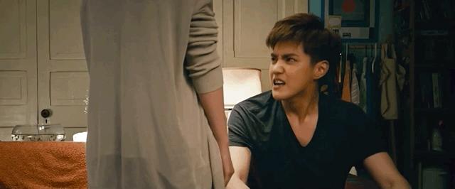 妈妈报警、六六道歉、资本弃子，到底谁令吴亦凡一步步跌落神坛？