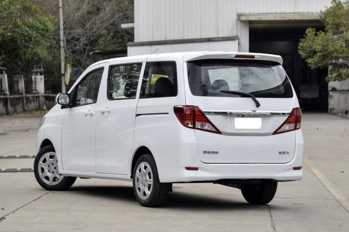 5万左右的mpv七座车,5万左右mpv后排放倒纯平