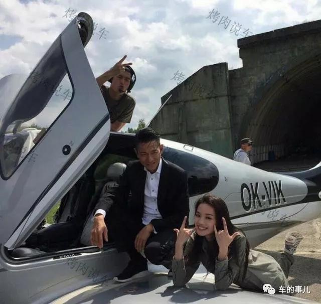 刘德华的座驾是什么样子,刘德华现在在开什么车