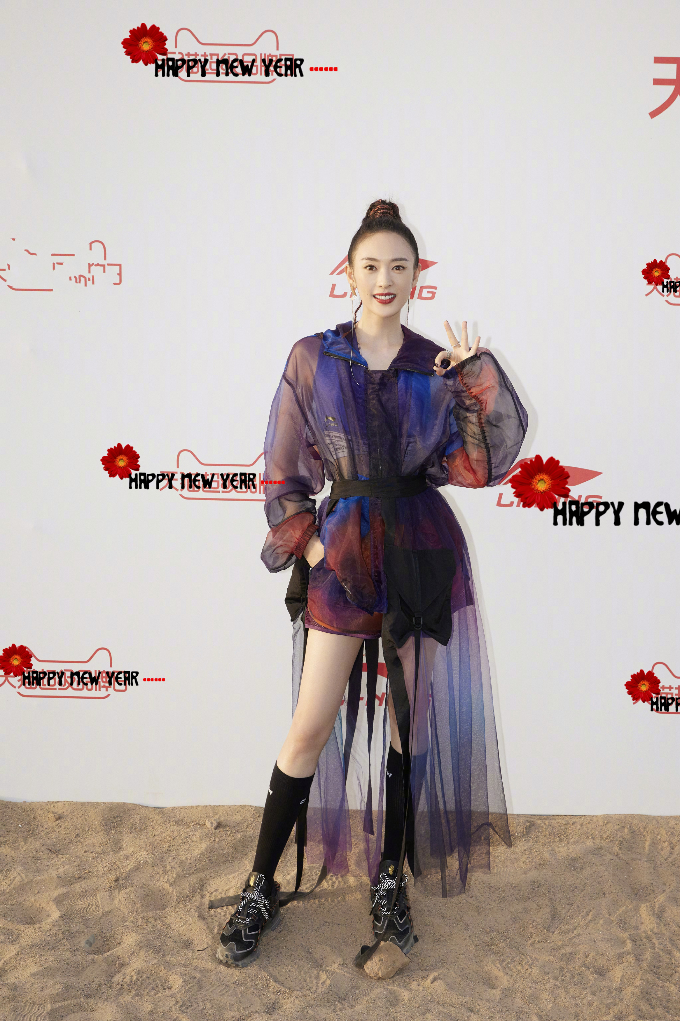 李宁首次亮相时装周,李宁展示衣服