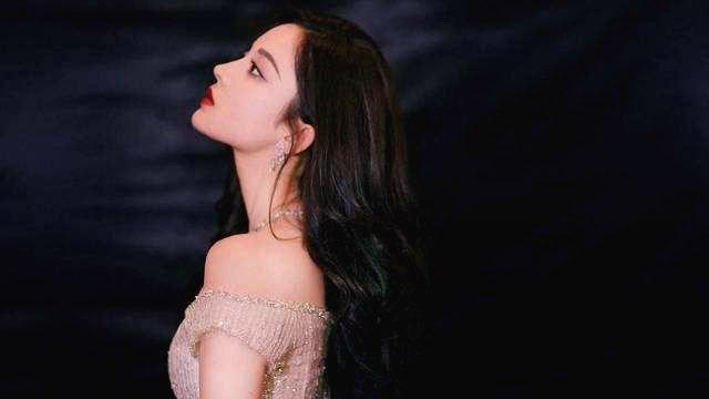 男孩子觉得女孩子很low的行为,为什么女生刚开始都那么高冷