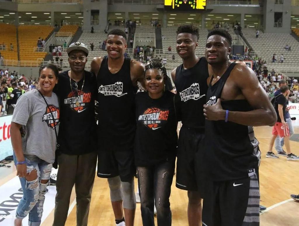 拿下雄鹿总冠军字母哥阿德托昆博,扬尼斯阿德托昆博字母哥fmvp