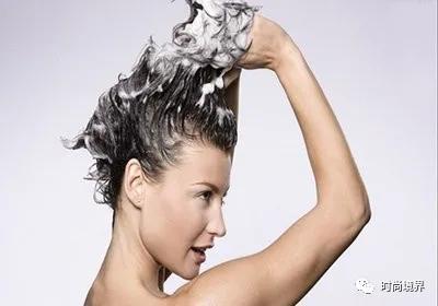 你还在顶着“万年黑发”,趁国庆假期赶紧预约起来染发