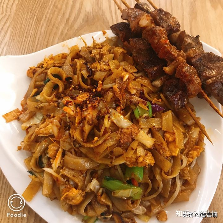 在东北吃饭是一种什么体验,跟东北人吃饭是什么体验