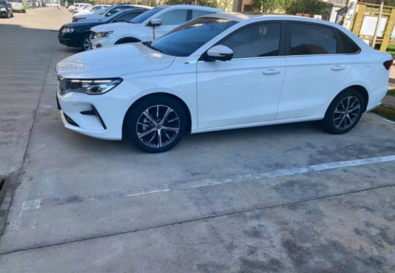 吉利帝豪真实油耗多少,吉利帝豪gl21款1.4tcvt实际油耗