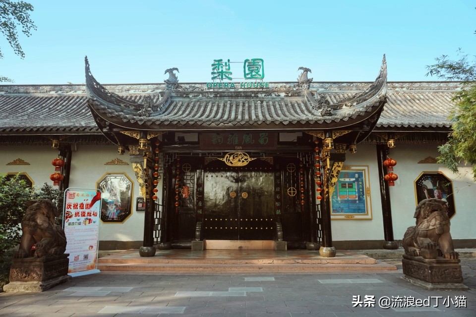 成都最大的欢乐谷,成都欢乐谷晚上门票多少钱