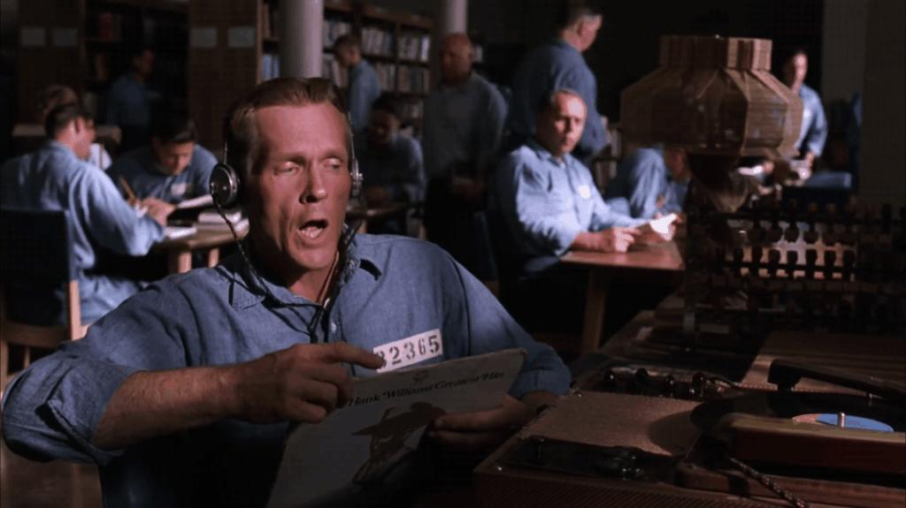 肖申克的救赎狱友打球镜头有几分钟,肖申克的救赎进监狱镜头分析