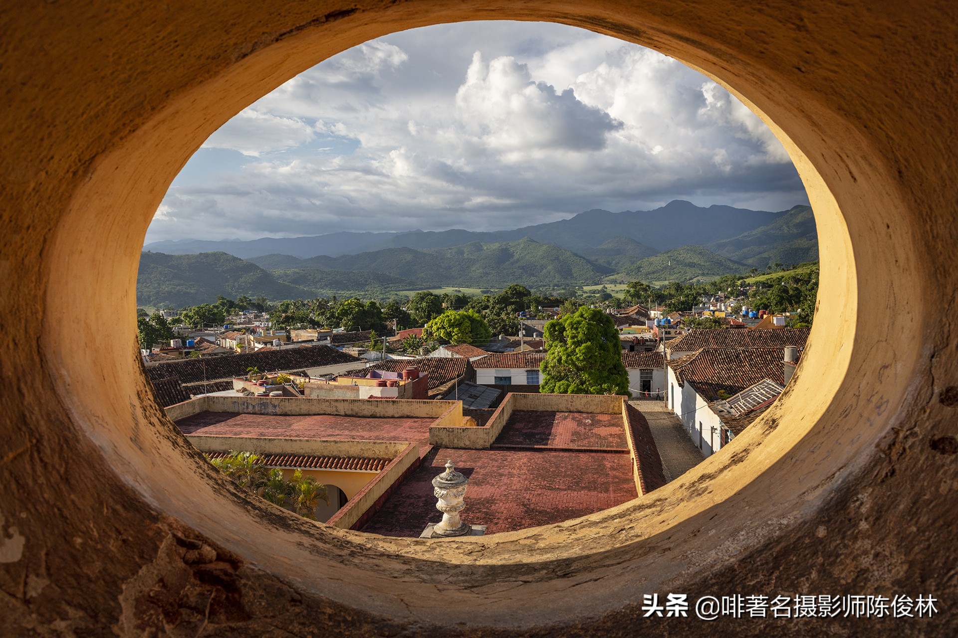 即将消逝的彩色小城特立尼达时光在这里止步自1850年就是这模样