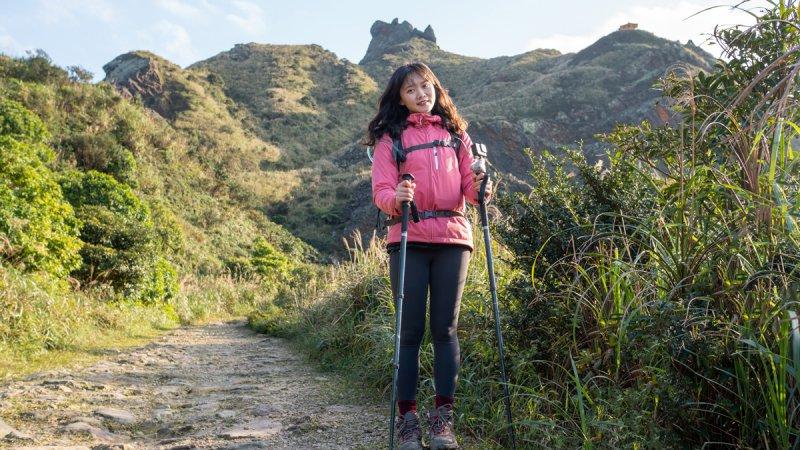 迪卡侬轻量化防雨外套,迪卡侬防风保暖外套测评