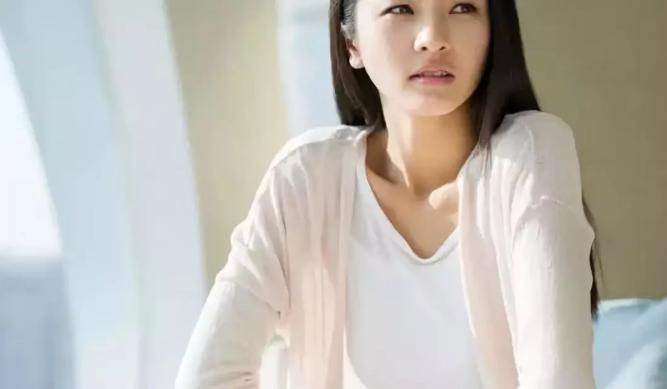 月经量少经期短吃什么药调理,月经量少经期短适合什么食补汤