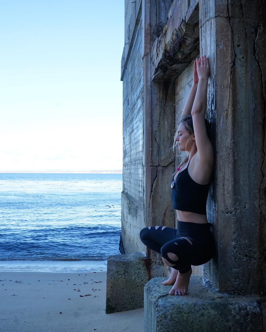 学会又帅又甜的“甜酷风”，加上瑜伽瘦身减脂，你就是街头潮人