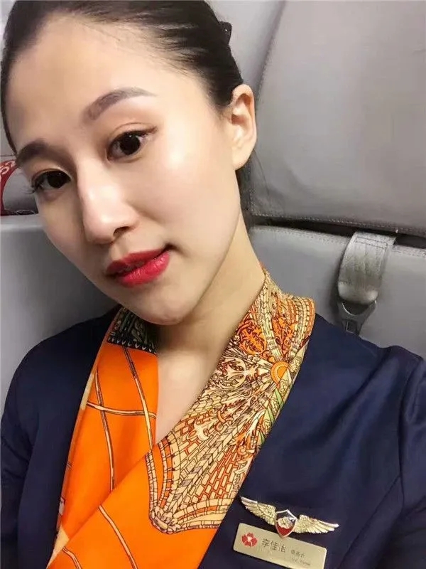 山东铝业职业学院空乘报的人多吗,山东铝业空乘专业礼仪