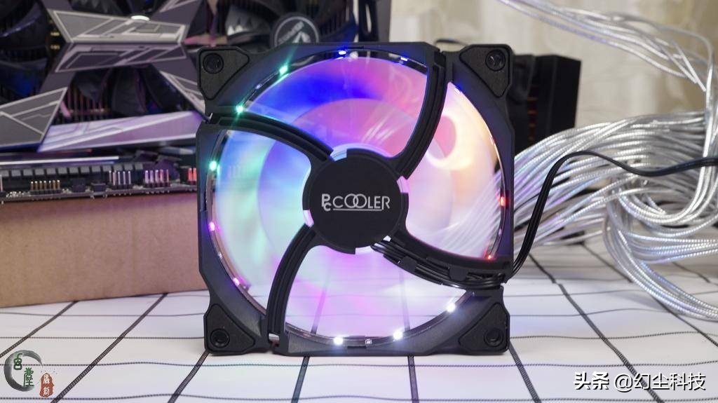 曾经的奢侈品已不再高贵,曾经的高端产品已平民化