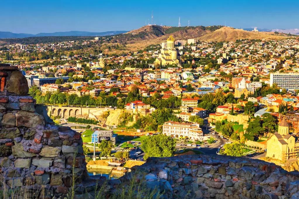 知乎高赞:这9个国家人少景美,而且还巨实惠