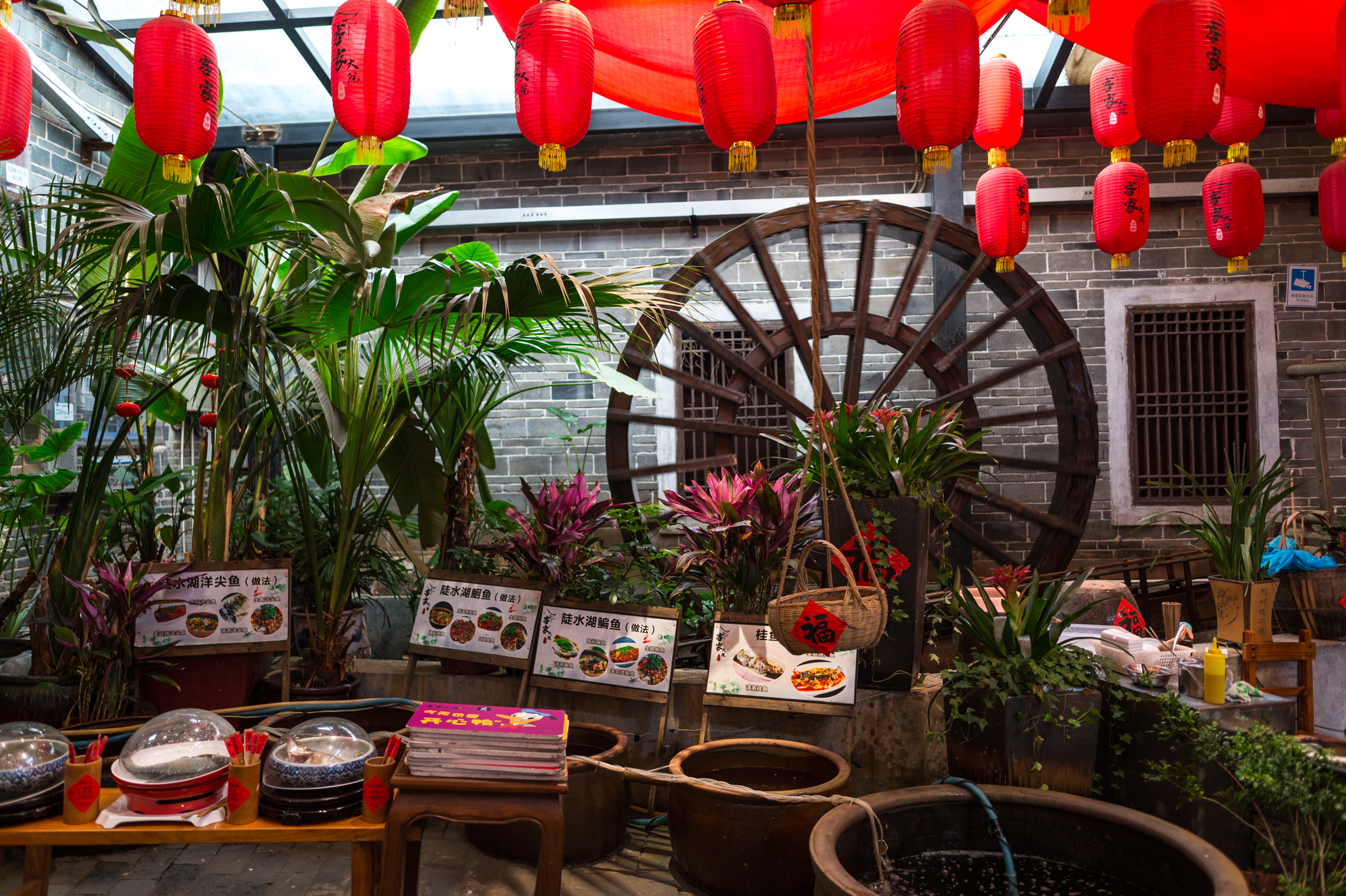 赣州客家大院价目表,江西赣州客家美食在哪