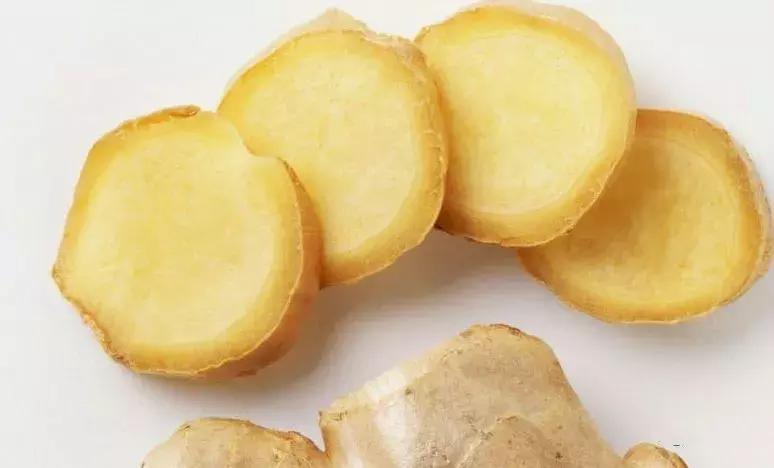 冬天泡脚有讲究这样泡暖和又养生,秋冬季泡脚的正确打开方式