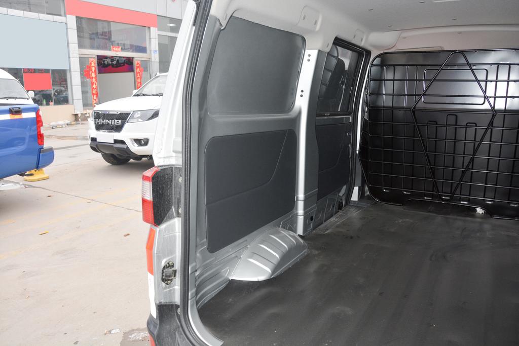 长安之星面包车1.0排量整备质量,19长安之星面包车油气两用多少钱