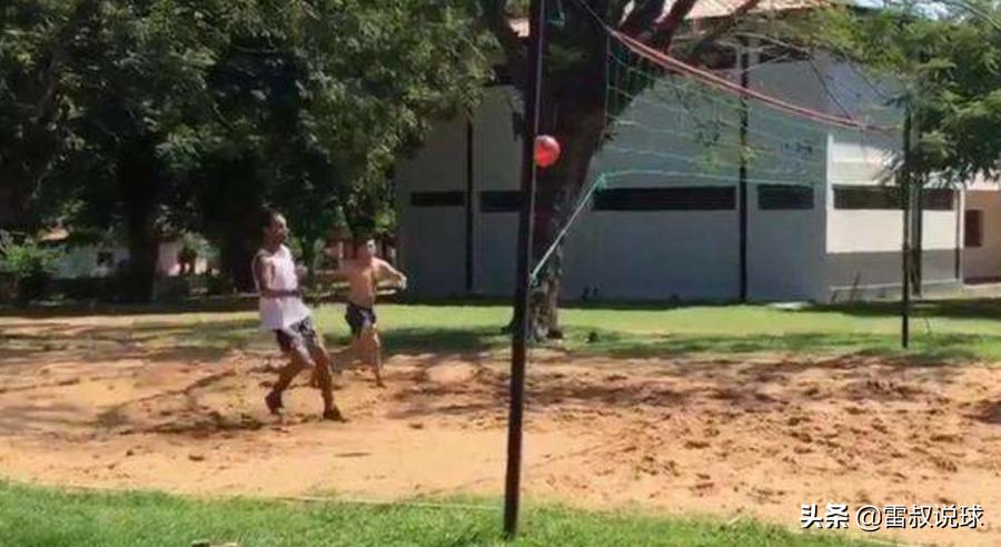 小罗囚王比赛,小罗狱中足球赛