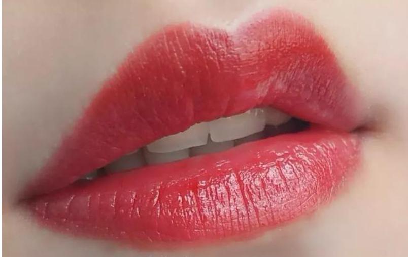 买口红为什么要买品牌,第一次买大牌口红要注意什么