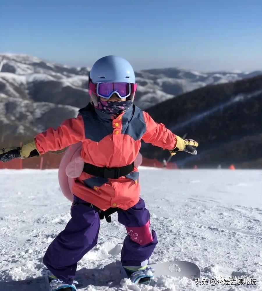 带孩子滑雪买装备,儿童滑雪新手必买装备清单