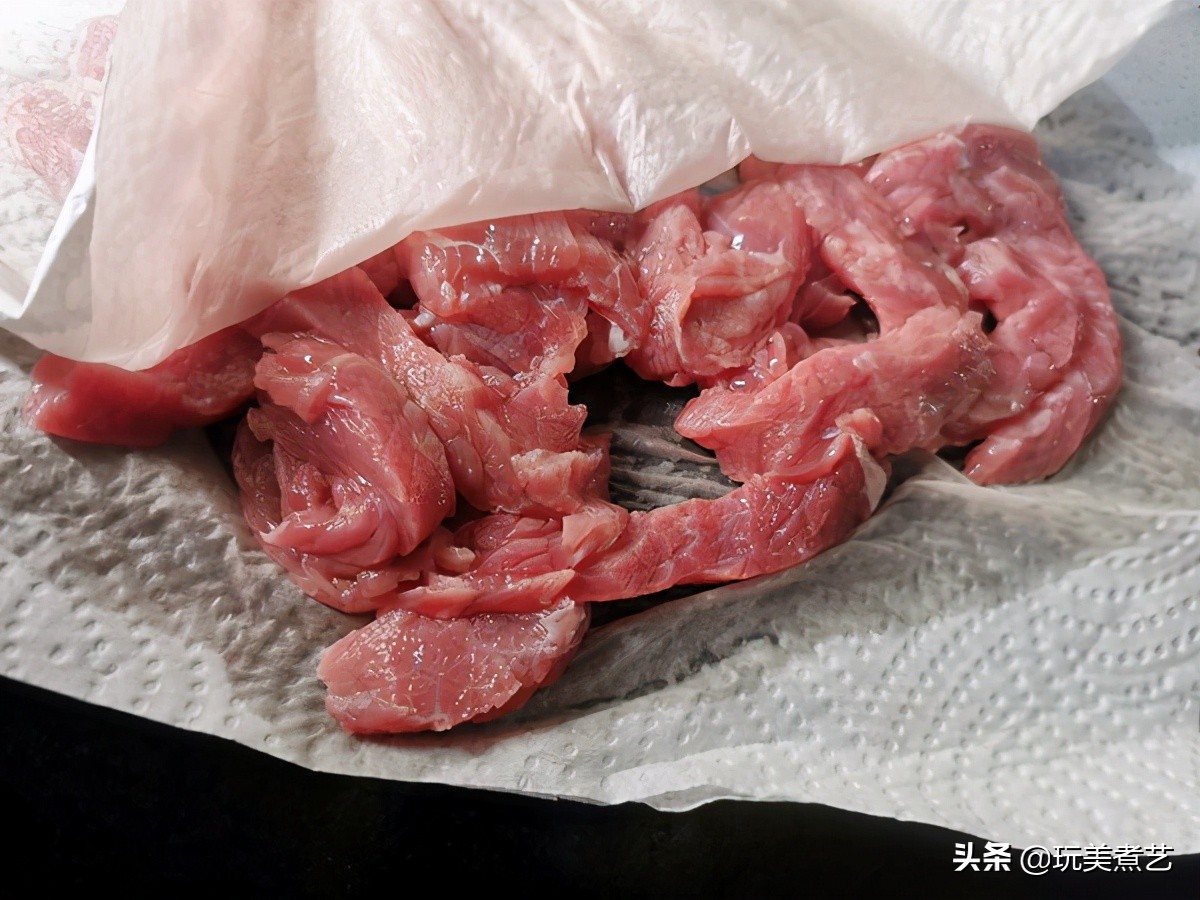 太经典的一道家常菜,每年芦笋一上市,餐桌必有它