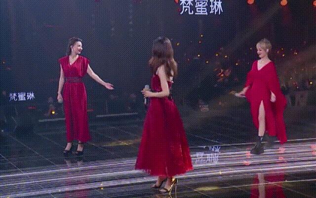 绝美舞台唱歌,周笔畅乘风破浪的姐姐总决赛