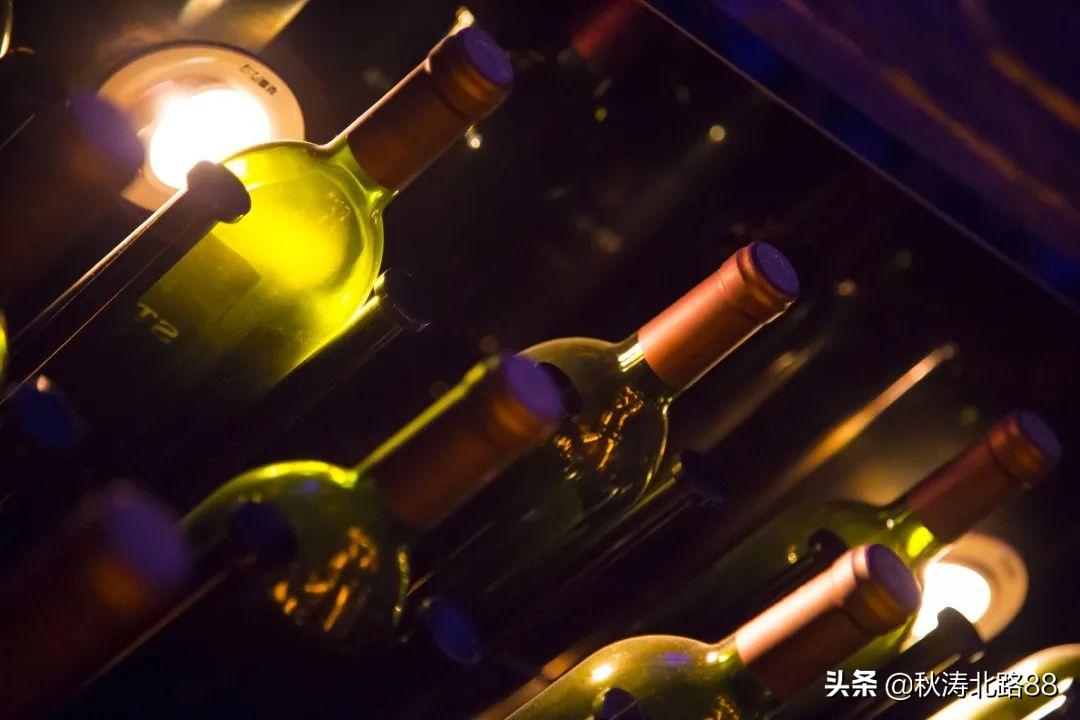 红酒醒酒规矩,醒酒和喝红酒的礼仪