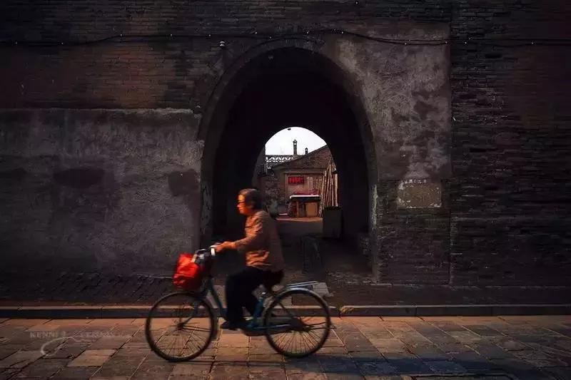 高铁直达西安旅游攻略,坐高铁到西安游古城墙和大雁塔