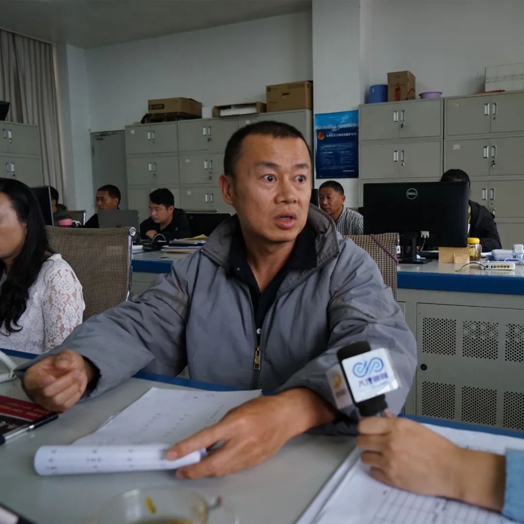 等车不如开车,等车不如自己开车方便