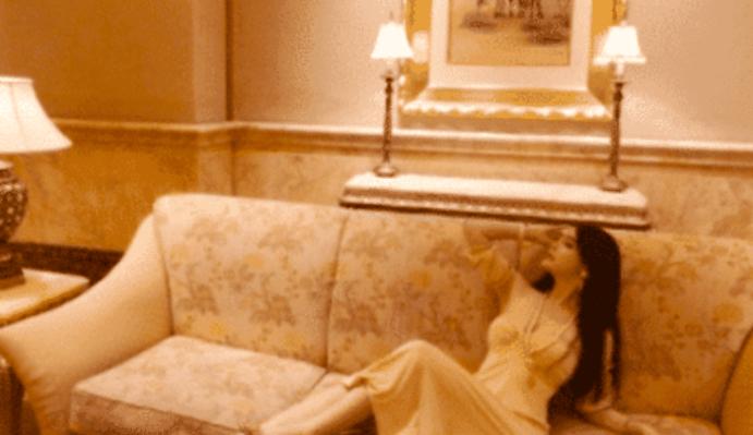 前“颜值一姐”张琪格,传言得富豪青睐,请她到国外玩了1个月