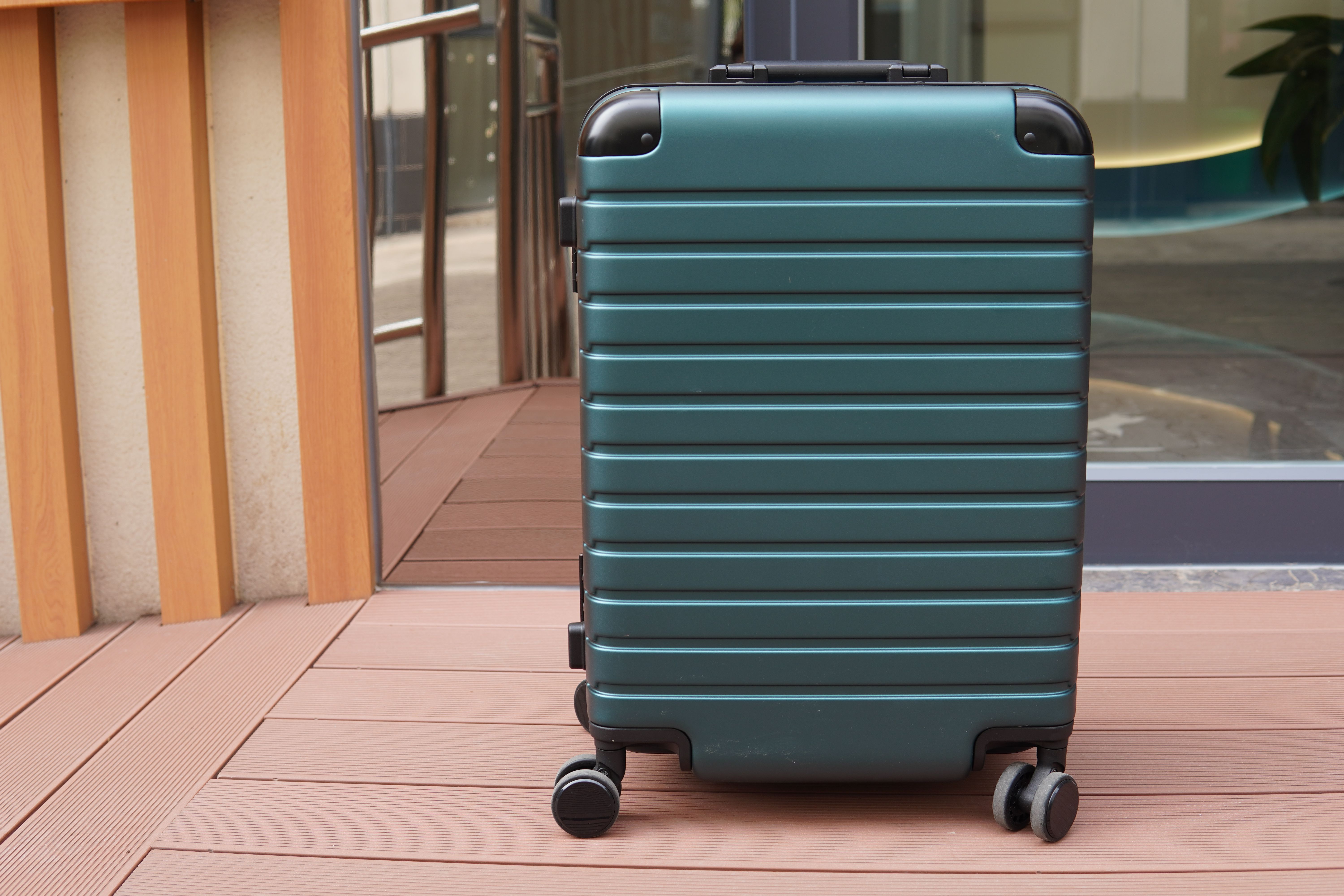 双十一即将来临，悠启多立克框体旅行箱上手简评