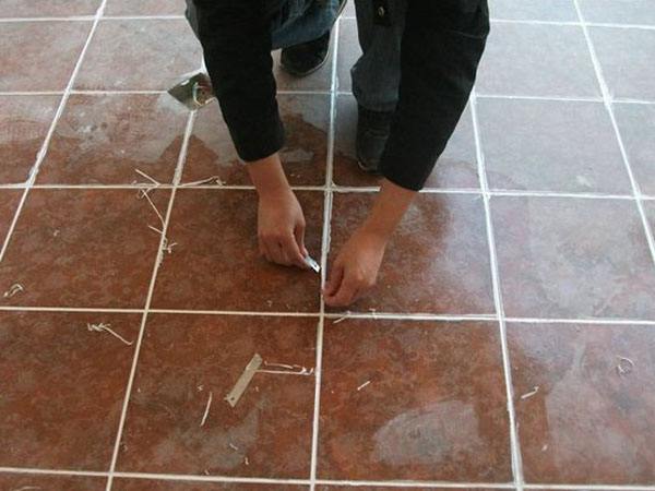 美缝剂施工没有枪怎么搞,美缝施工没压胶怎么处理