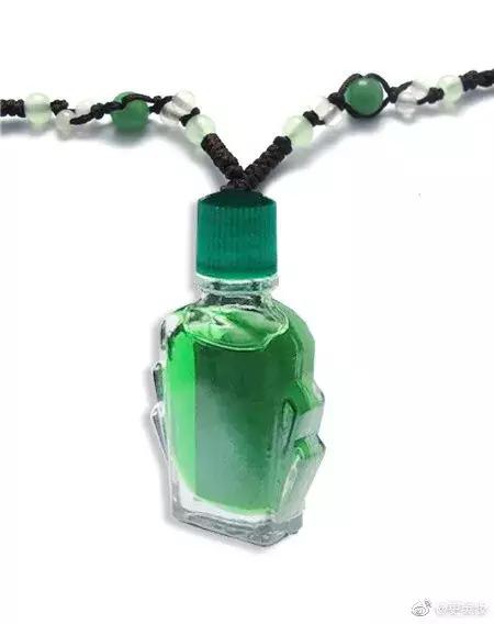 皮炎平鹤顶红口红,999皮炎平出口红了吗