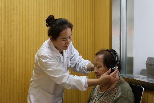 视网膜色素变性如何检查出来,22年治疗视网膜色素变性最新报道