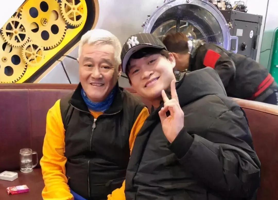 赵本山买私人飞机被罚款多少,赵本山小品卖飞机