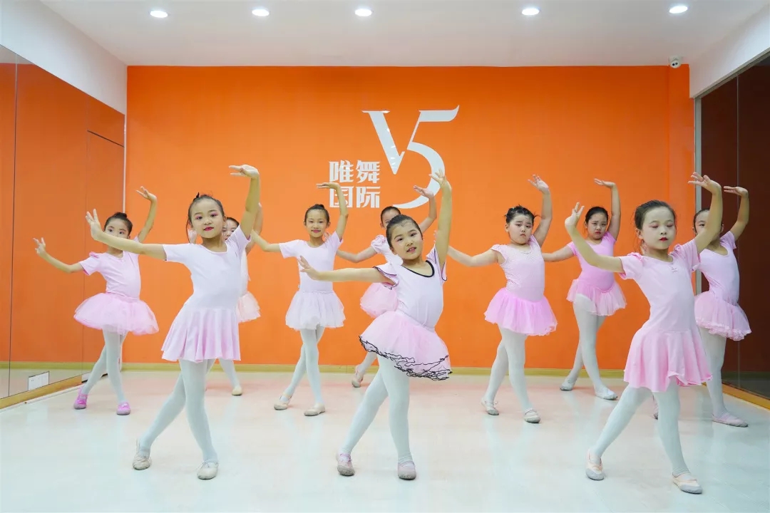 中国舞考级完满结束,考级中国舞