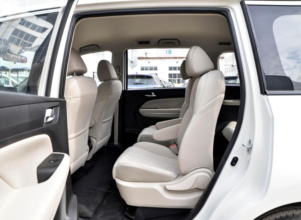 兼顾日常代步和自驾游选哪款车,省油耐用开着舒服的车推荐