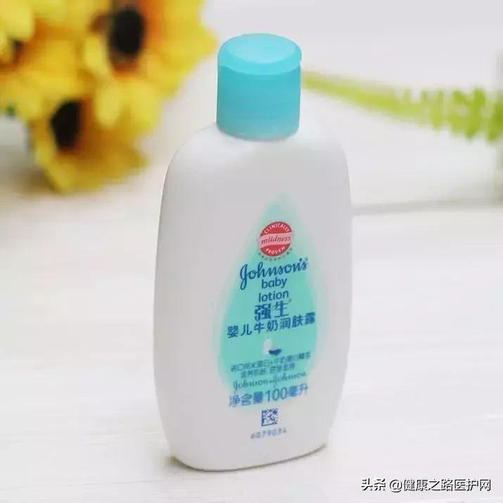 宝宝小时候脸上起湿疹留下的坑,宝宝湿疹涂啥都没用