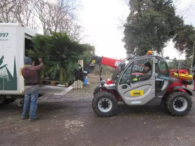 英国家庭花园建造,英国夫妇22年打造梦幻花园