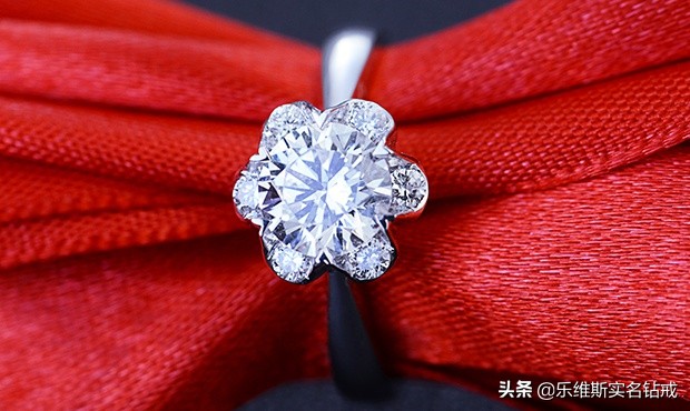 铂金钻戒怎么样？影响铂金钻戒价格的原因有哪些？