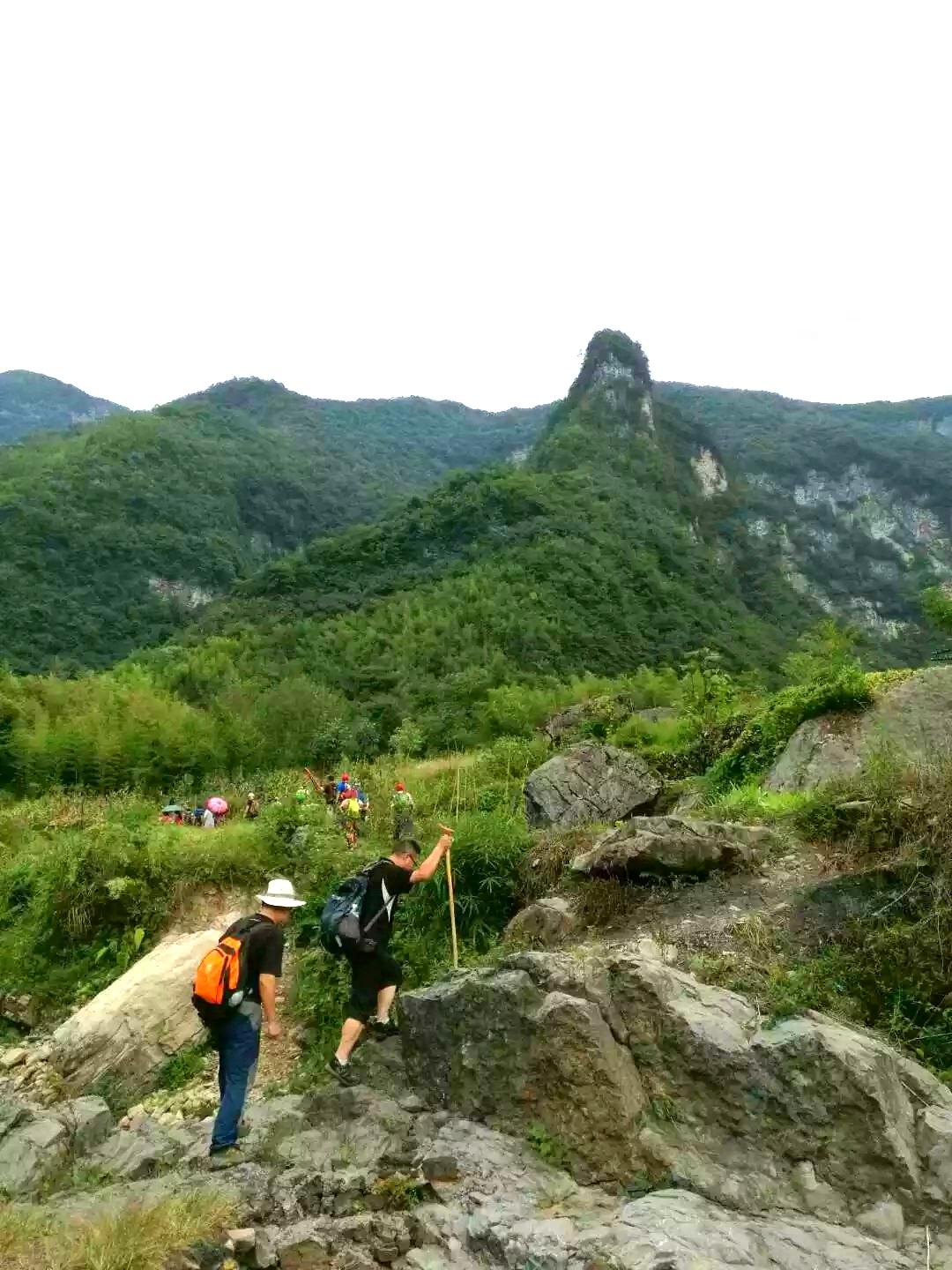 西漂湾瀑布群,建始西漂湾瀑布群