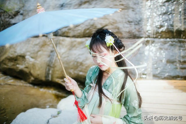 少女初遇*男美**就要以身相许，留下一首千古名作，堪称古今第一艳词